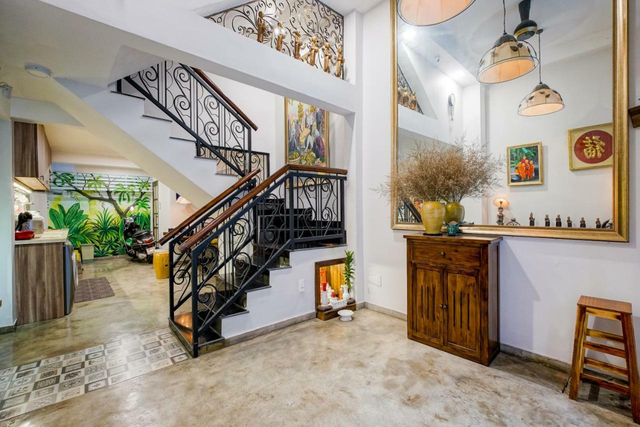 Mira Moon - Calmette Bed & Breakfast Ho Chi Minh City Bagian luar foto