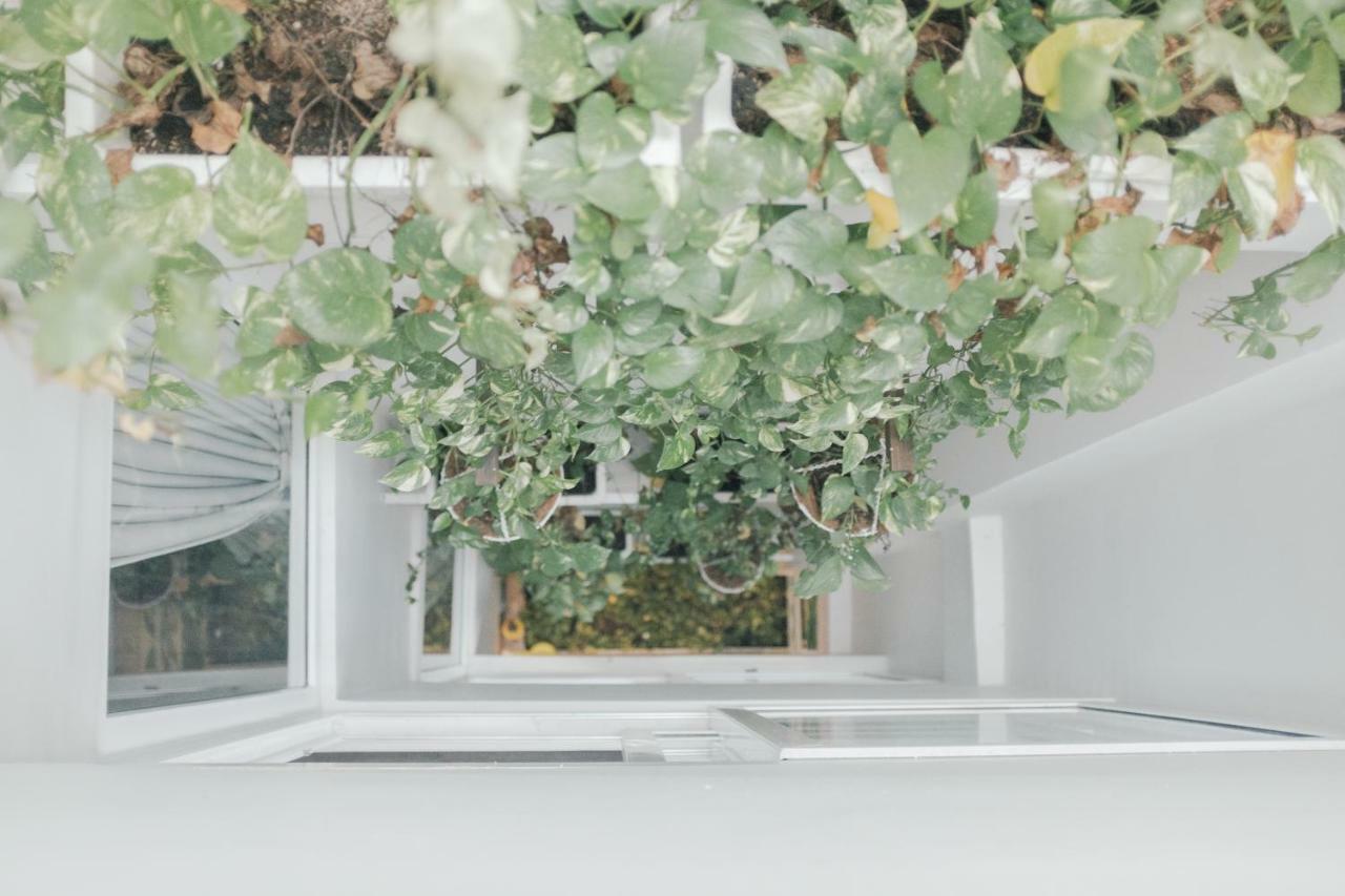 Mira Moon - Calmette Bed & Breakfast Ho Chi Minh City Bagian luar foto