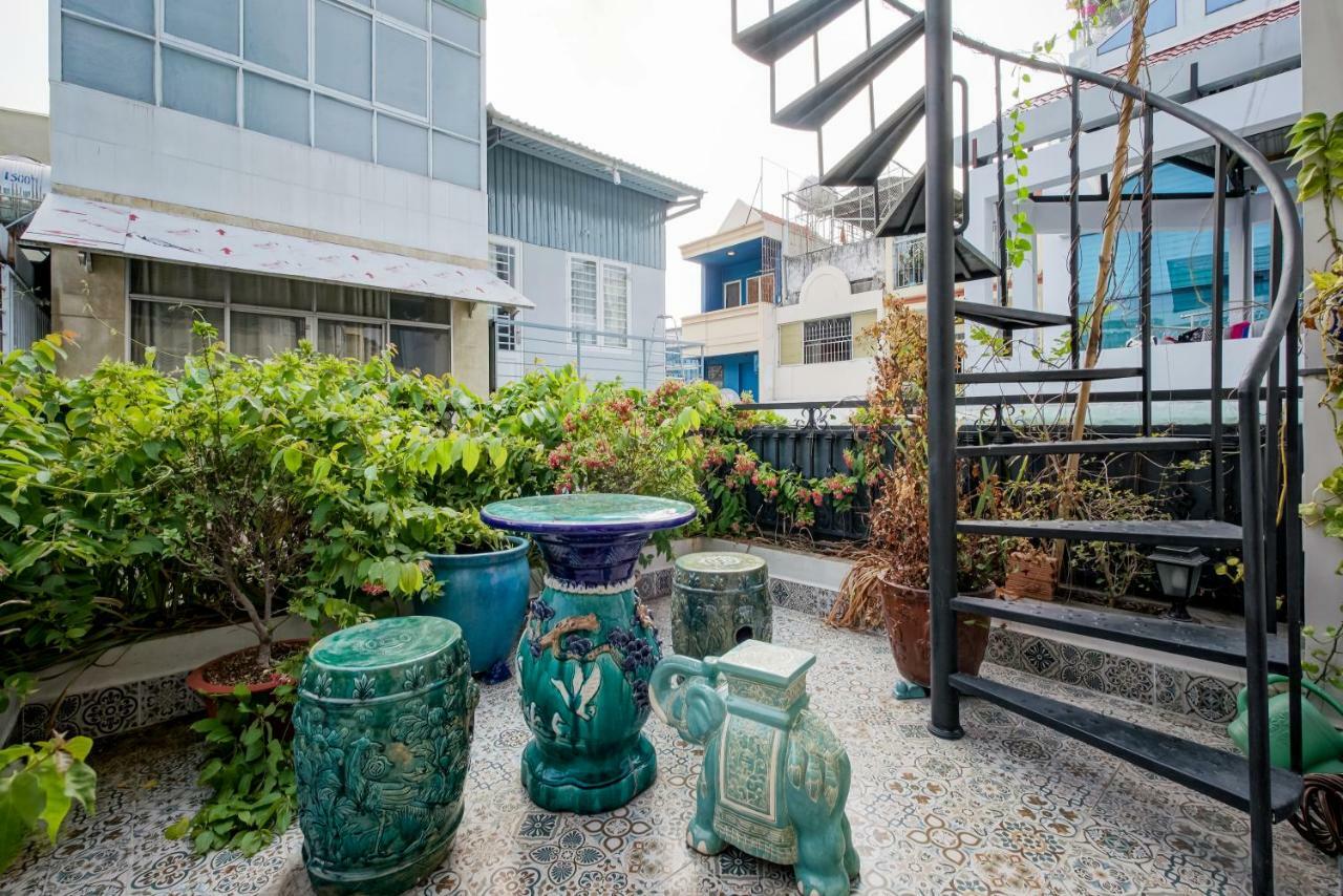 Mira Moon - Calmette Bed & Breakfast Ho Chi Minh City Bagian luar foto
