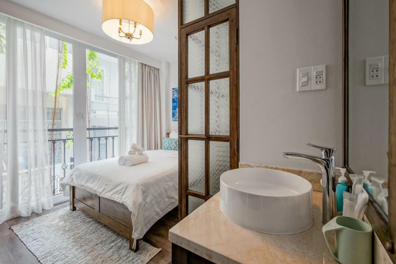 Mira Moon - Calmette Bed & Breakfast Ho Chi Minh City Bagian luar foto
