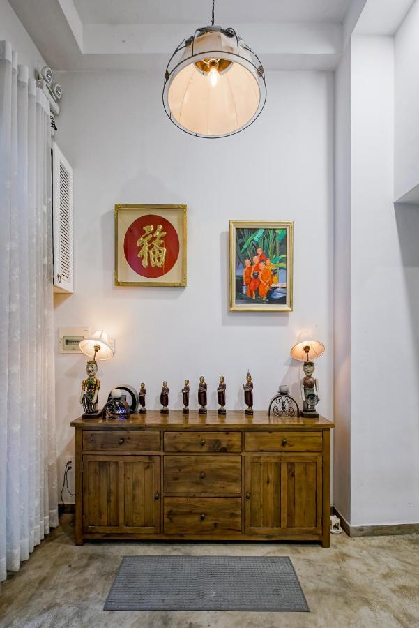 Mira Moon - Calmette Bed & Breakfast Ho Chi Minh City Bagian luar foto